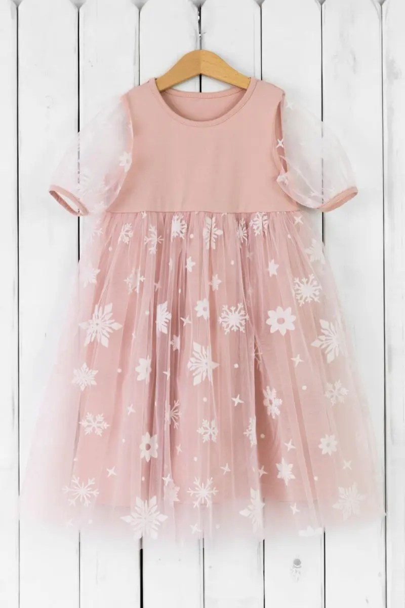 Платье "Снежинки на розовом"