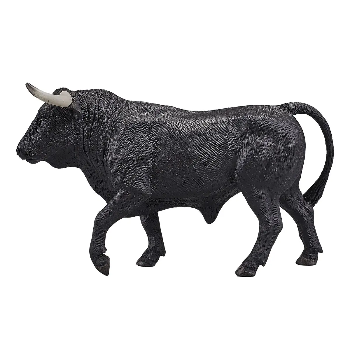 Боевой испанский бык - фото