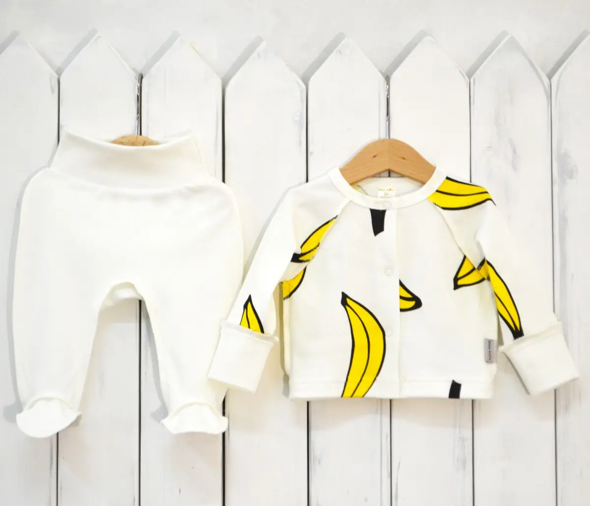 Комплект "Bananamama": кофточка, ползунки - фото