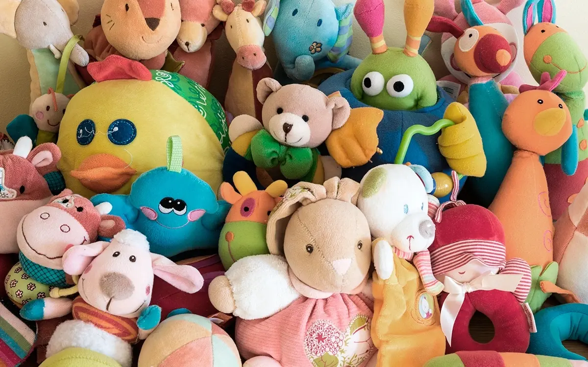ЮНИОР-гайд: какие игрушки можно подарить детям разных возрастов