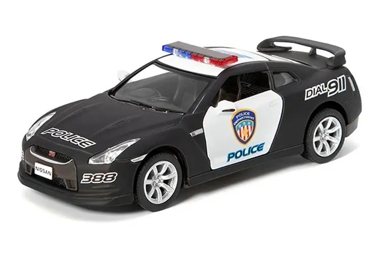 Машина Nissan GT-R R35 Police (2009) - фото