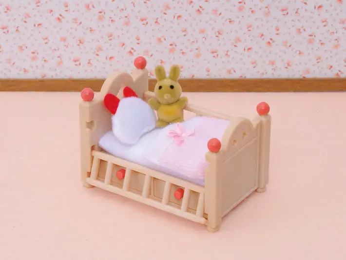 Детская кроватка - фото
