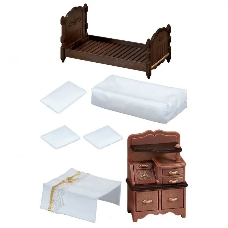 Классические коричневые кровать и комод - фото