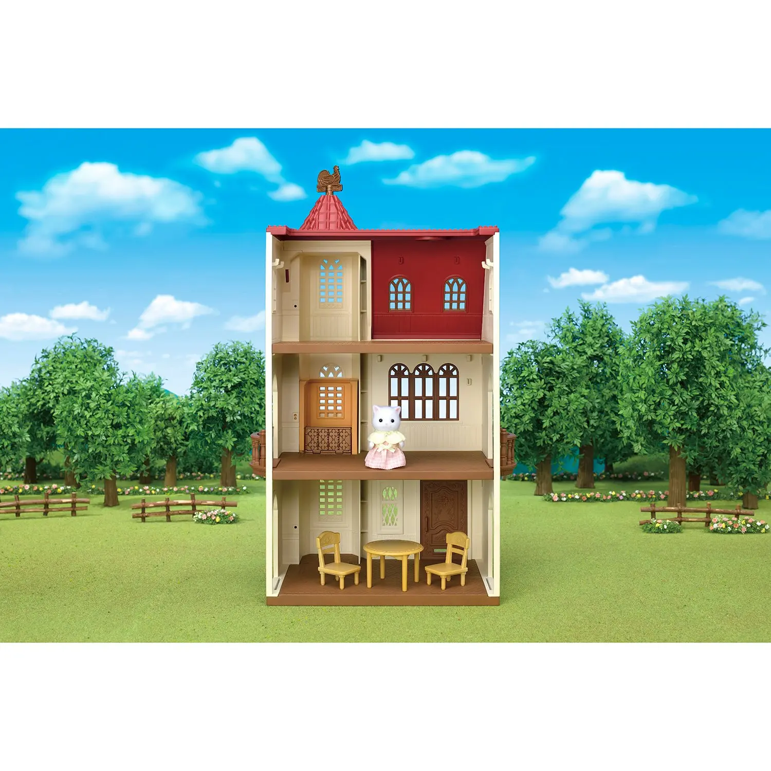 Трехэтажный дом с флюгером - фото