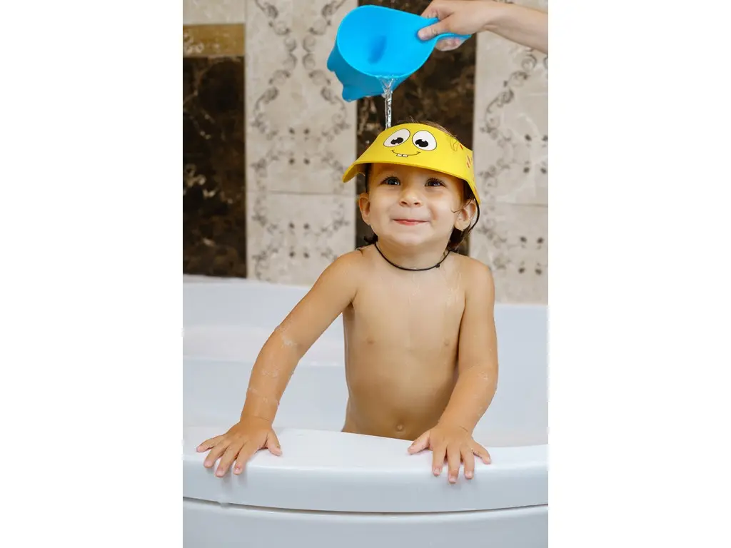 Аксессуары для купания Козырек защитный для мытья головы "Желтый жирафик" - фото