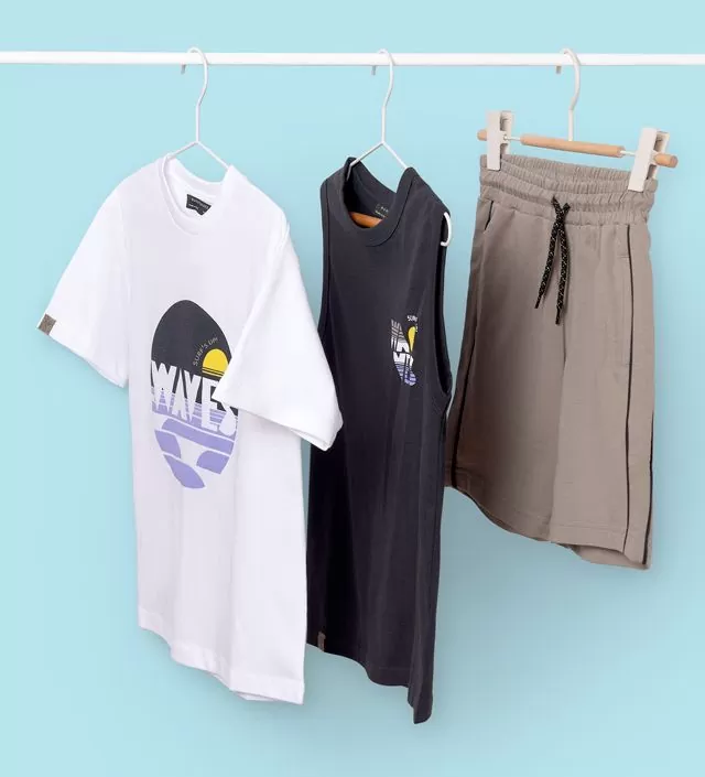Комплект: футболка, майка, шорты - фото